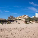 Apartamento Tamarindo - Ubicacion Premium Frente A La Playa Con Piscina Lejlighed
