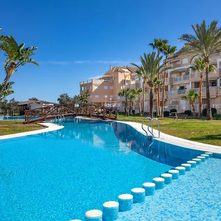 Apartamento Tamarindo - Ubicacion Premium Frente A La Playa Con Piscina Διαμέρισμα *